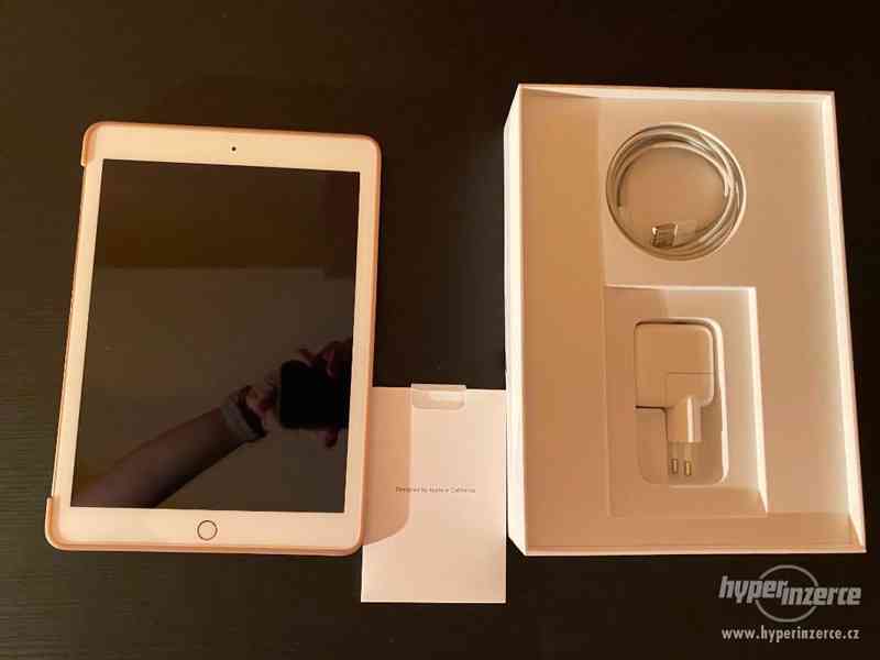 Apple iPad 2018 32GB WiFi MRJN2FD/A zlatý - foto 5