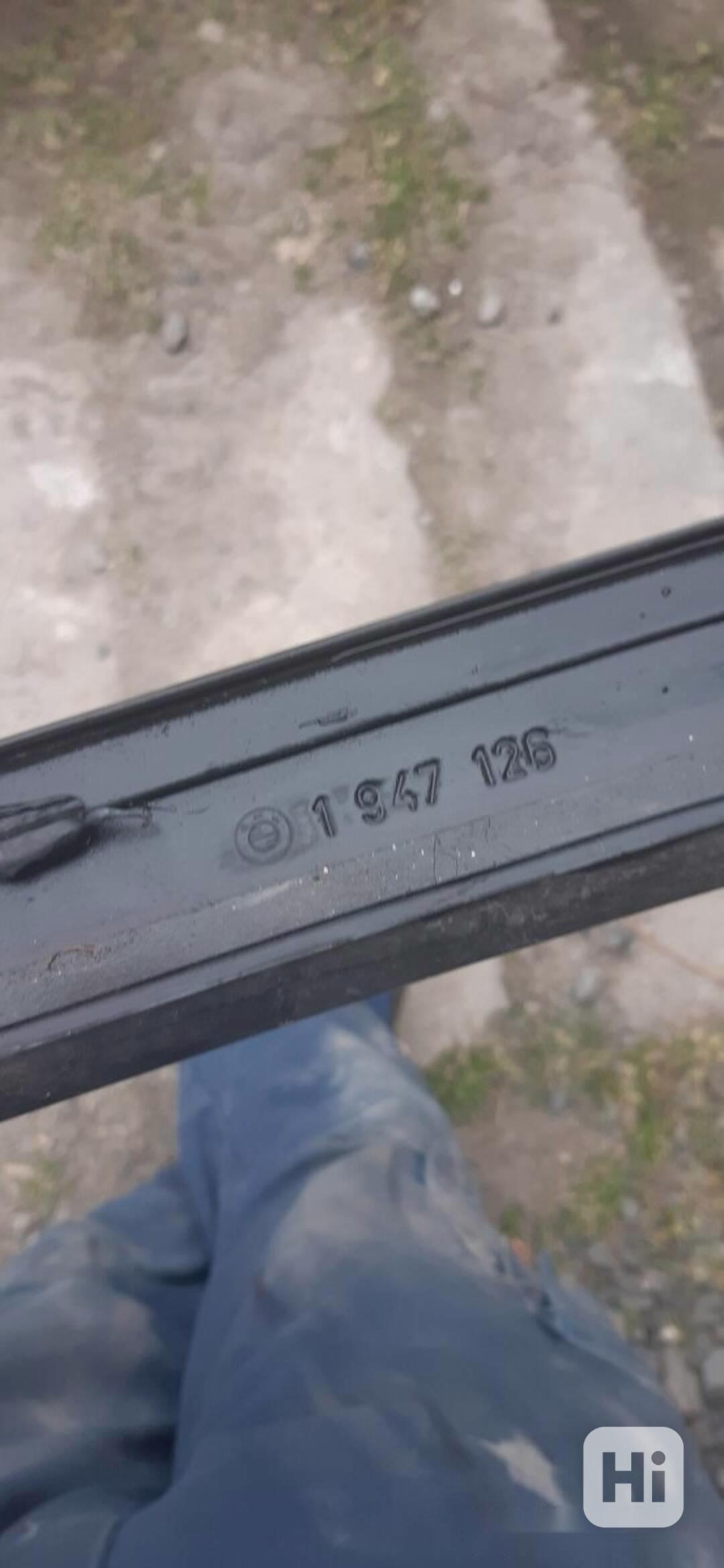 Bmw E30 Touring zadní spoiler 1947126 - foto 1