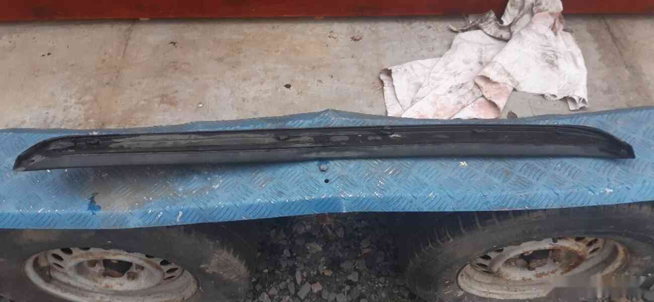 Bmw E30 Touring zadní spoiler 1947126 - foto 3