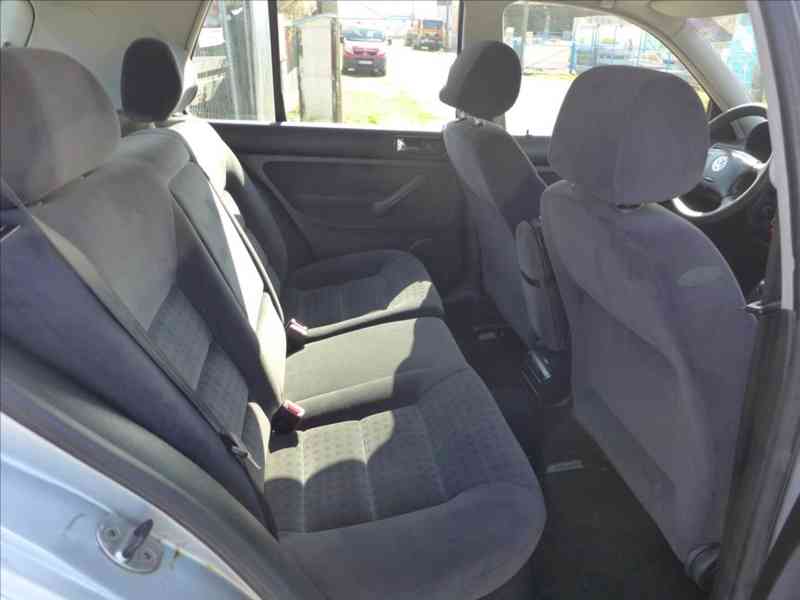 Volkswagen Golf 1,9 TDI KLIMA, TAŽNÉ - foto 9