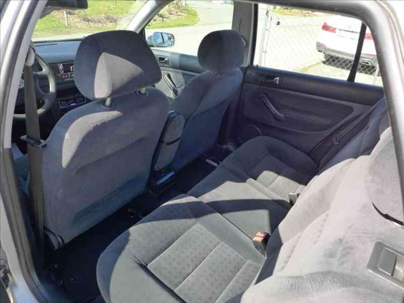 Volkswagen Golf 1,9 TDI KLIMA, TAŽNÉ - foto 6