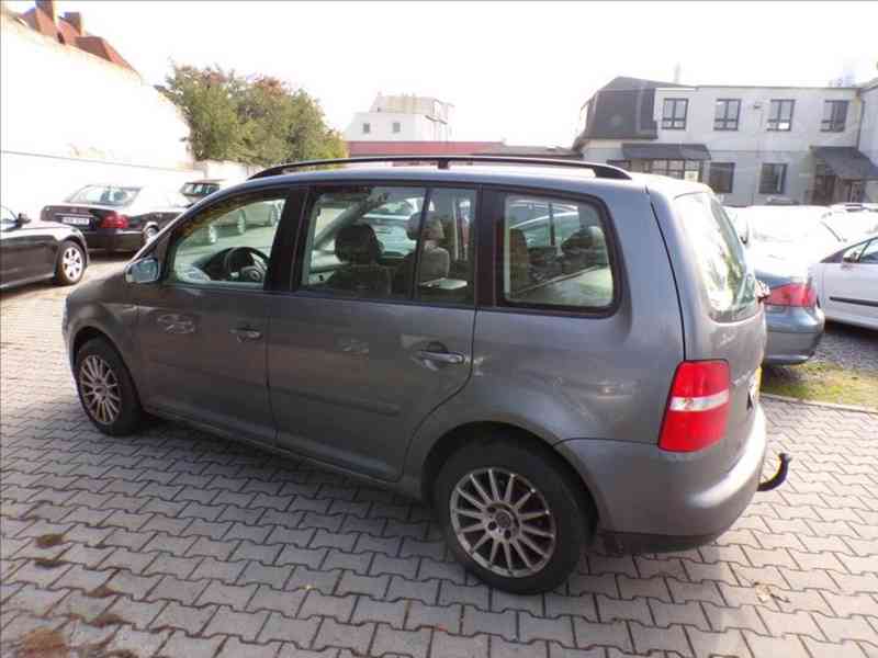 Volkswagen Touran 1,9 TDI TAŽ.ZAŘ.,NAVIGACE - foto 4