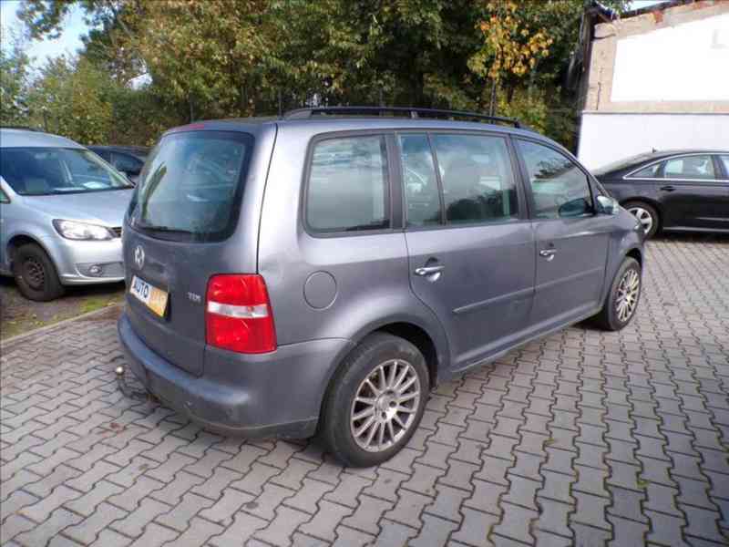 Volkswagen Touran 1,9 TDI TAŽ.ZAŘ.,NAVIGACE - foto 3