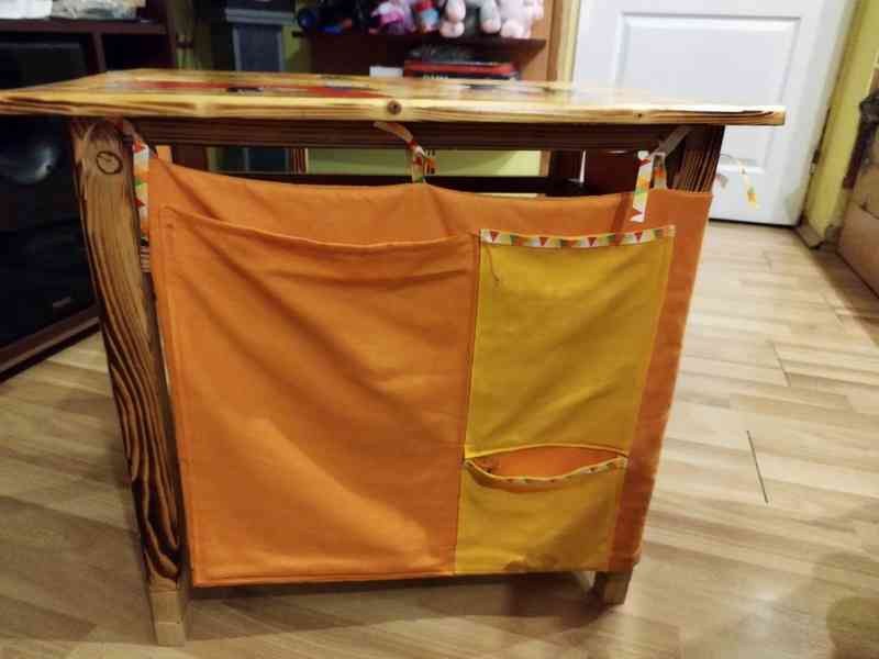 Prodám stoleček se židličkou pro dítě 2-8 let - foto 2