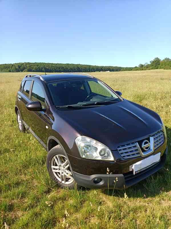 NISSAN QASHQAI 2,0 BENZIN , 4x4 , PANORAMA - foto 2