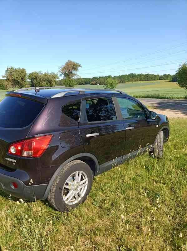 NISSAN QASHQAI 2,0 BENZIN , 4x4 , PANORAMA - foto 3