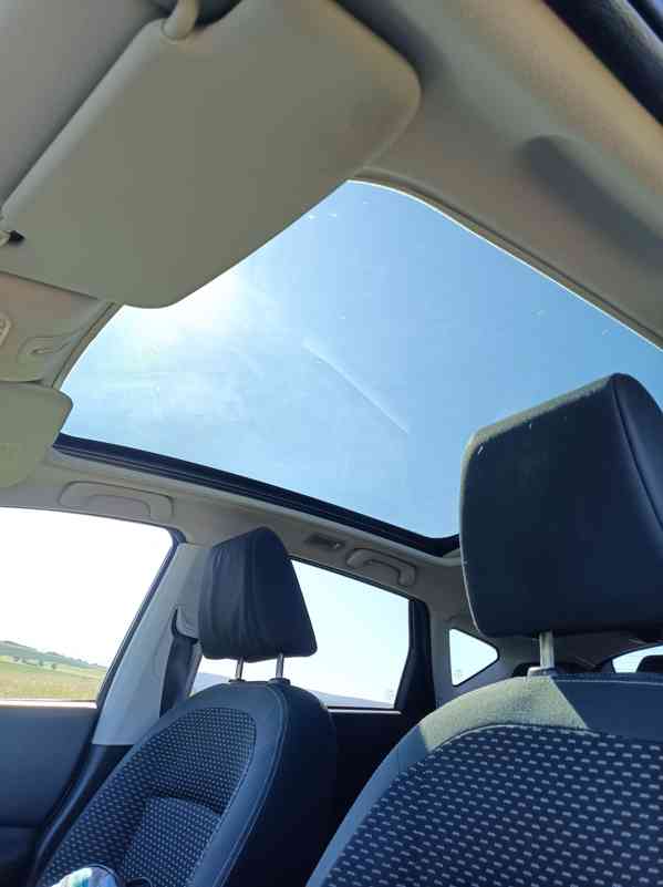 NISSAN QASHQAI 2,0 BENZIN , 4x4 , PANORAMA - foto 13