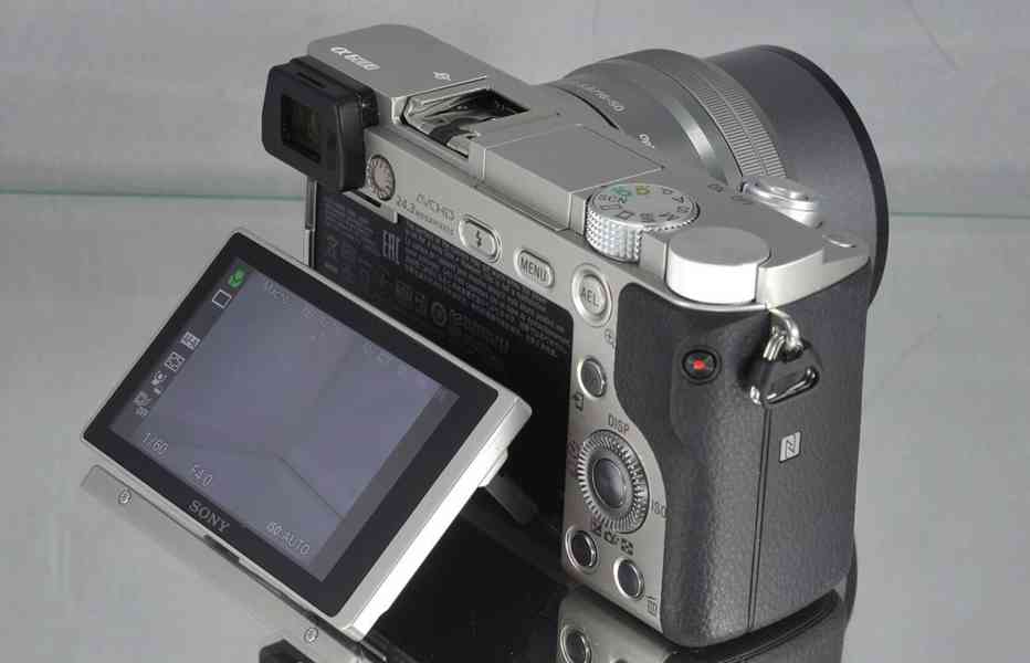 Sony A6000Y+2x objektiv*24 Mp*Full HDV*WIFI*500Exp - foto 6