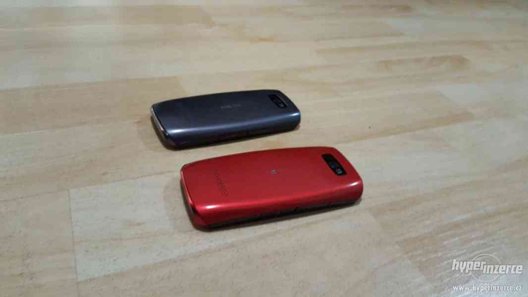 Nokia Asha 306 - foto 4