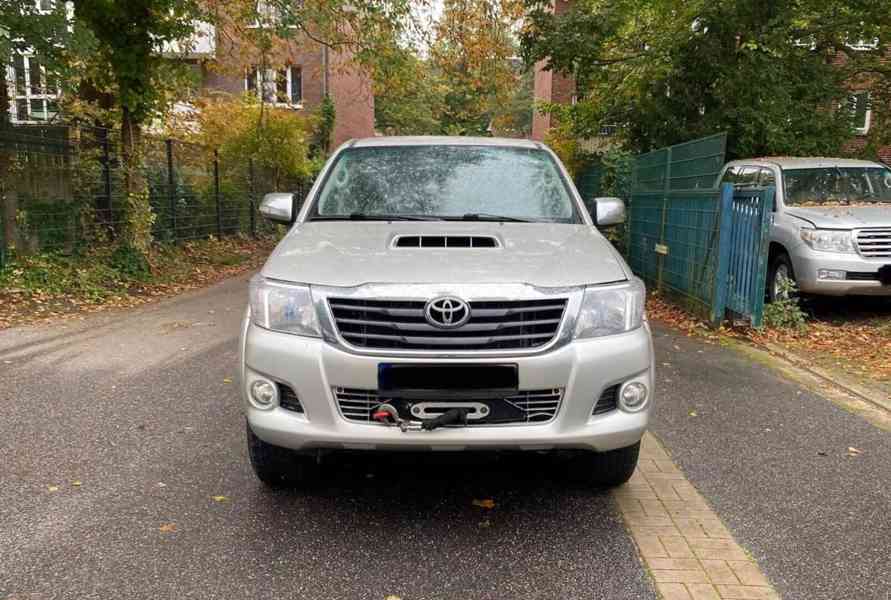Toyota Hilux3.0 D-4D 126kw - foto 7