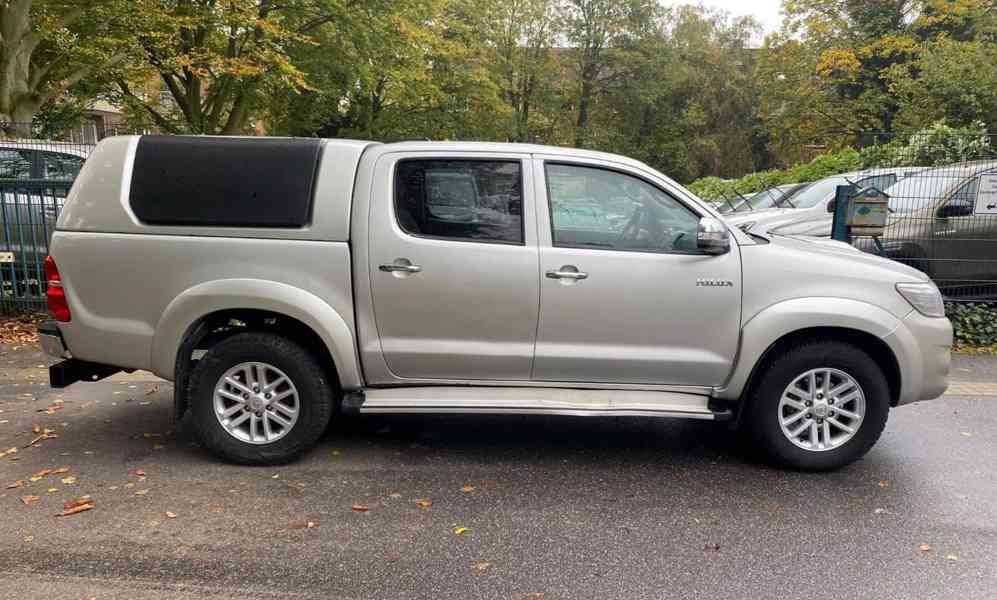 Toyota Hilux3.0 D-4D 126kw - foto 4