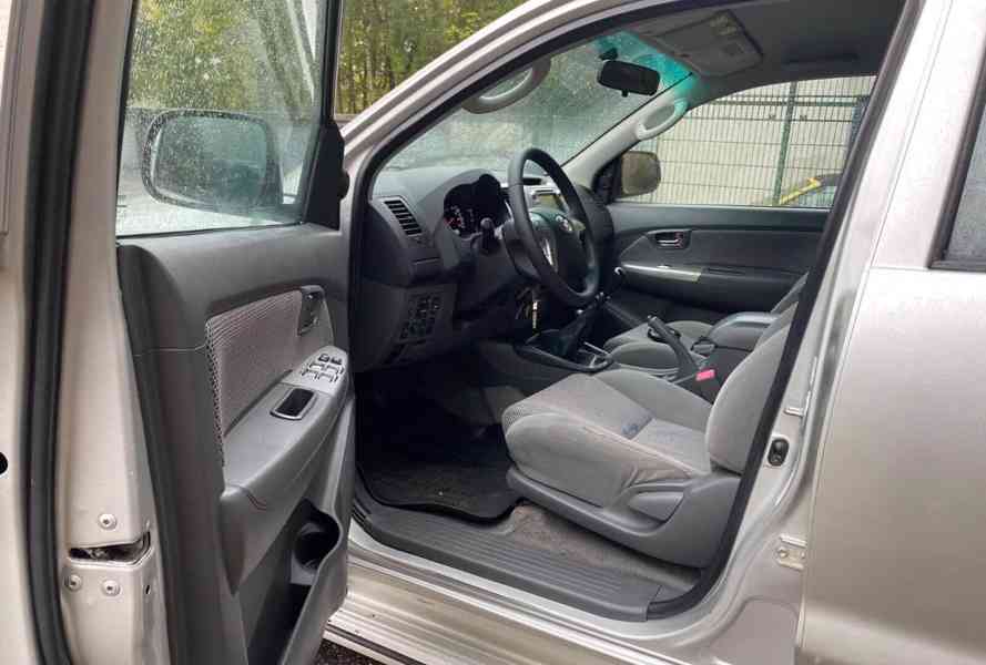 Toyota Hilux3.0 D-4D 126kw - foto 13