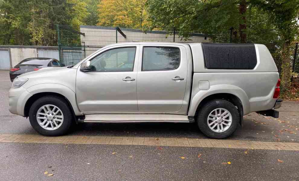 Toyota Hilux3.0 D-4D 126kw - foto 11