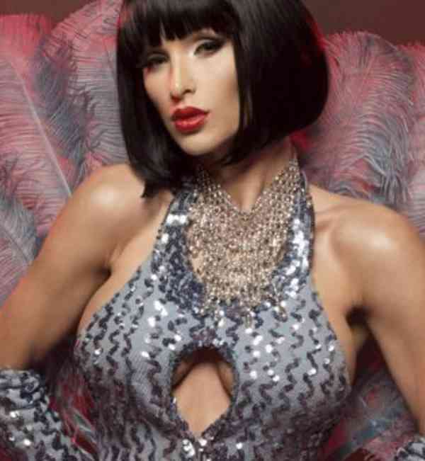 Práce burlesky - foto 2