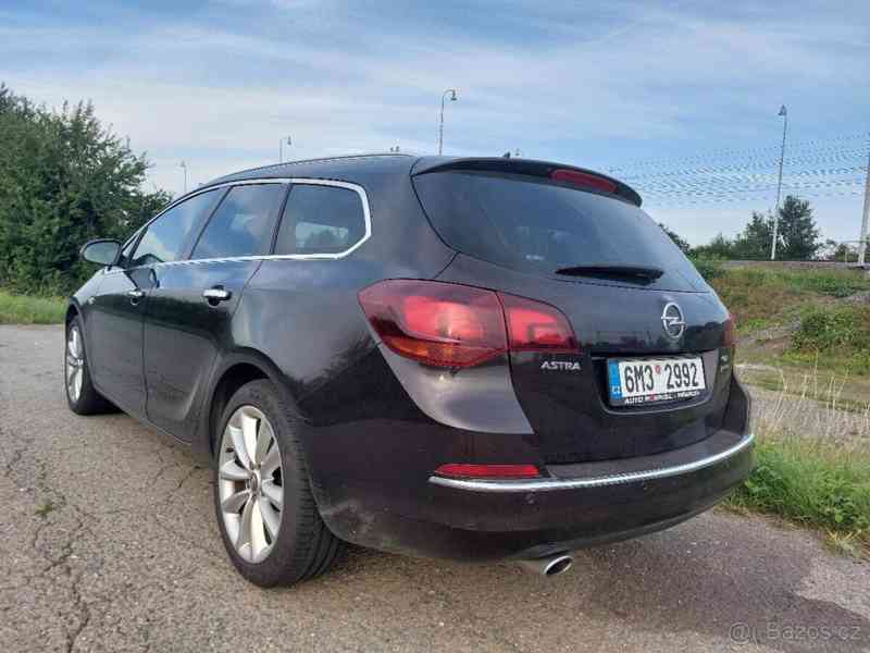 Opel Astra 2,0   CDTI 121kW bixenon, kombi - foto 7