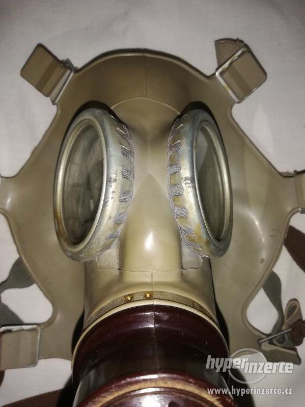 Vojenská plynová maska - zn. 4 69 - foto 3