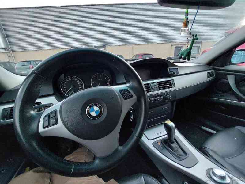 BMW Řada 3 2,0   320d touring - foto 10