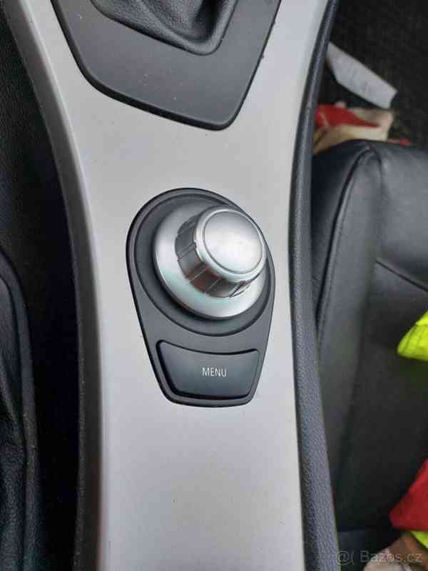 BMW Řada 3 2,0   320d touring - foto 2