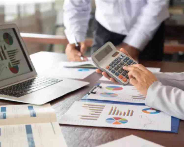 NABÍDKA LEGÁLNÍCH FINANČNÍCH SLUŽEB – ÚVĚR PRO FYZICKÉ A PRÁ