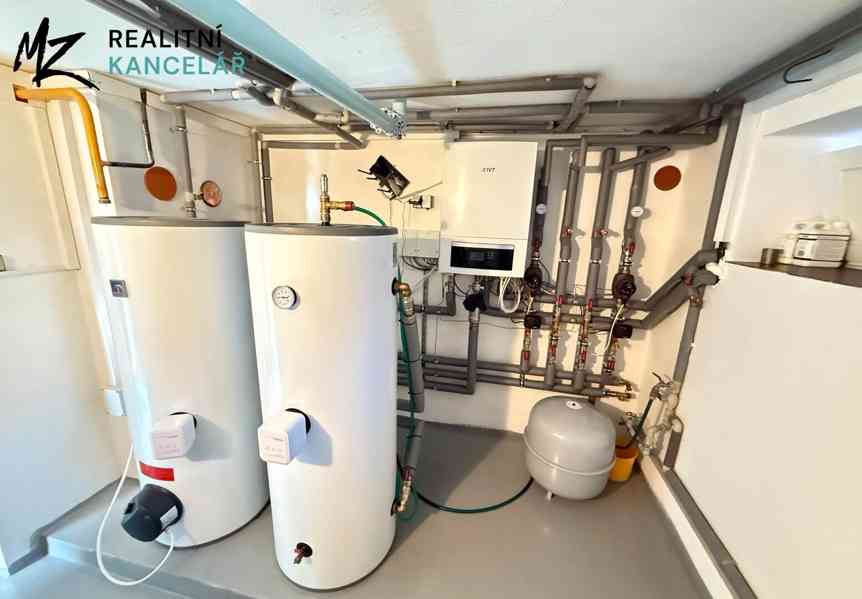 Prodej vícegeneračního domu 350 m², pozemek 780 m² - foto 23