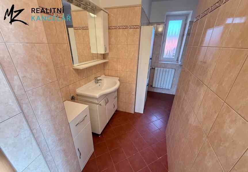 Prodej vícegeneračního domu 350 m², pozemek 780 m² - foto 8