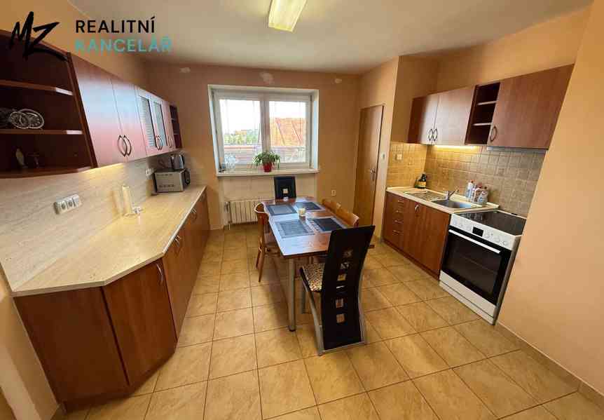 Prodej vícegeneračního domu 350 m², pozemek 780 m² - foto 7