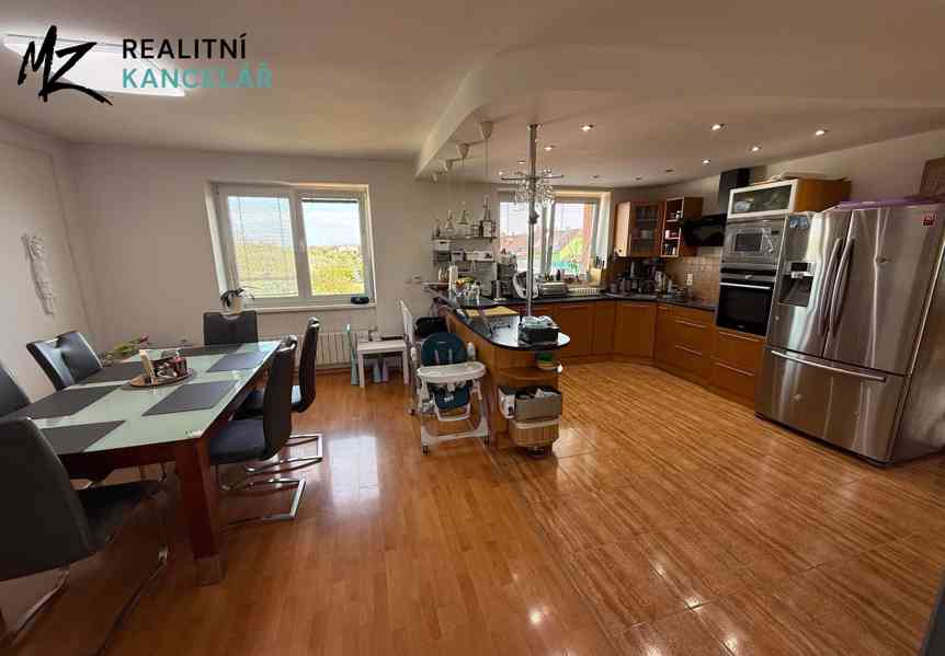 Prodej vícegeneračního domu 350 m², pozemek 780 m² - foto 13