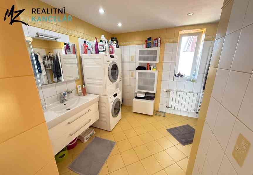 Prodej vícegeneračního domu 350 m², pozemek 780 m² - foto 11