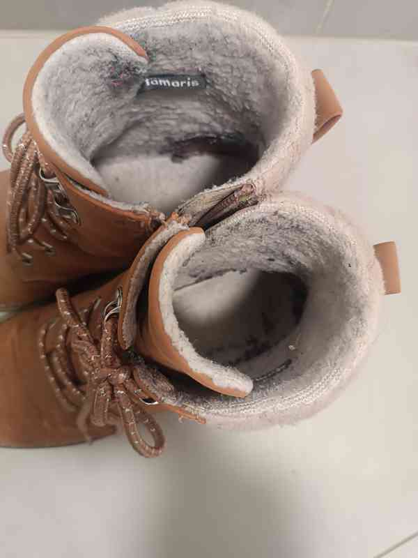 Pořádně nošené dámské zimní botičky  - foto 1