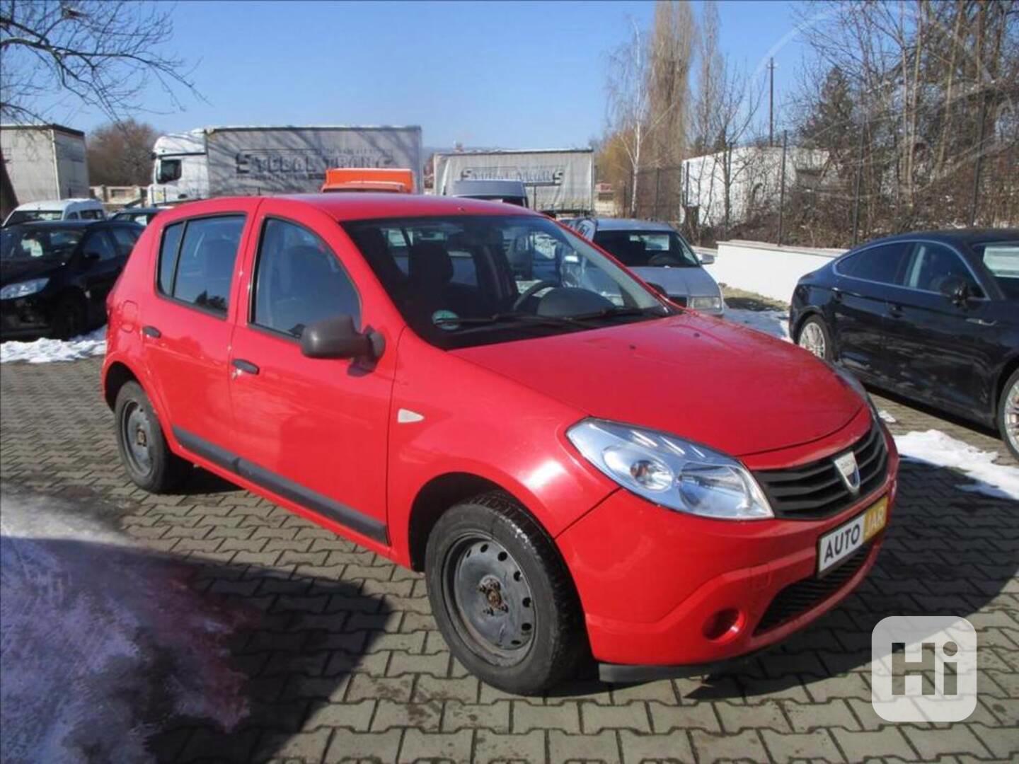 Dacia Sandero 1,4 i POSILOVAČ ŘÍZENÍ - foto 1