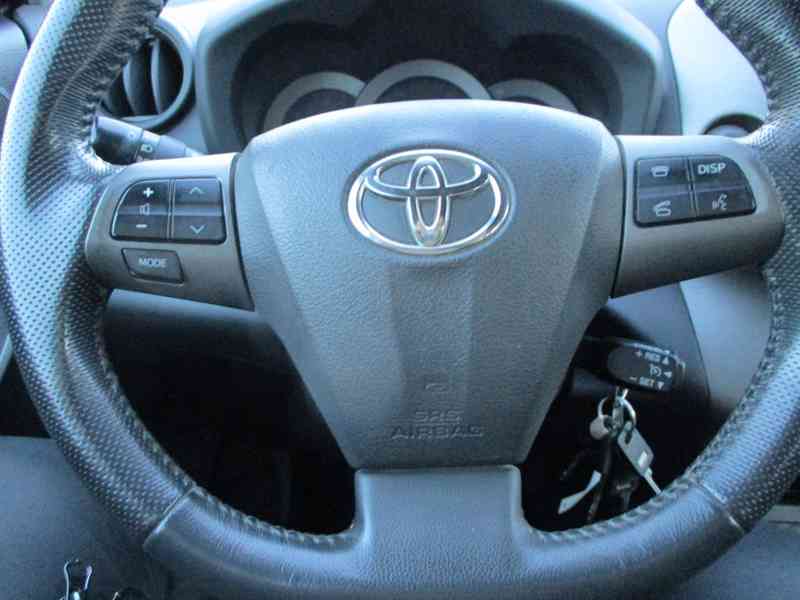 Toyota RAV 4 2,0i  Life 4x4 benzín 116kw - foto 9