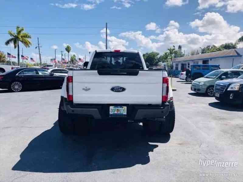 Ford F-350 4WD Crew Cab King Ranch 6,7l diesel - foto 25