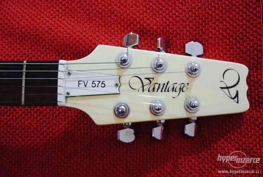 Elektrická kytara Vantage - tvar Flying (šipka) - foto 3