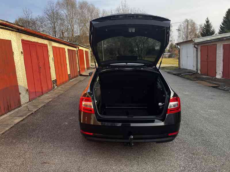 Škoda Octavia 1,5 TSI Ambition-Nutno vidět - foto 16