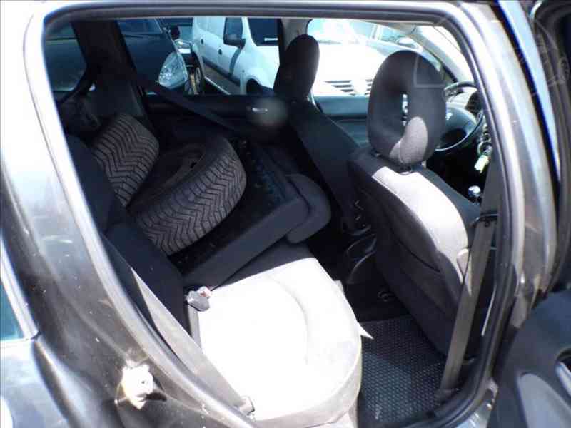 Peugeot 206 1,6 16V TAŽNÉ ZAŘÍZENÍ - foto 9