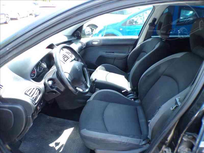 Peugeot 206 1,6 16V TAŽNÉ ZAŘÍZENÍ - foto 6