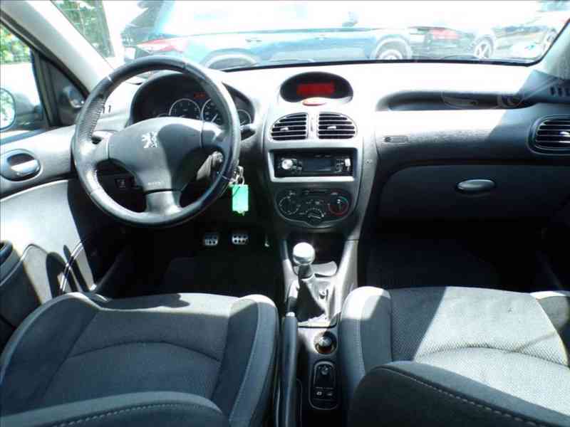 Peugeot 206 1,6 16V TAŽNÉ ZAŘÍZENÍ - foto 5