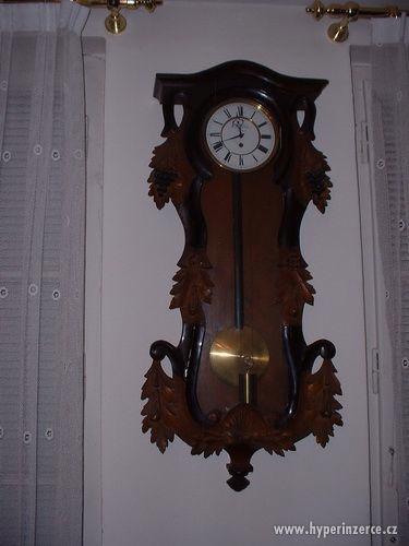 nádherné vyřezávané 1 závažové hodiny, kol.r.1880 - foto 1