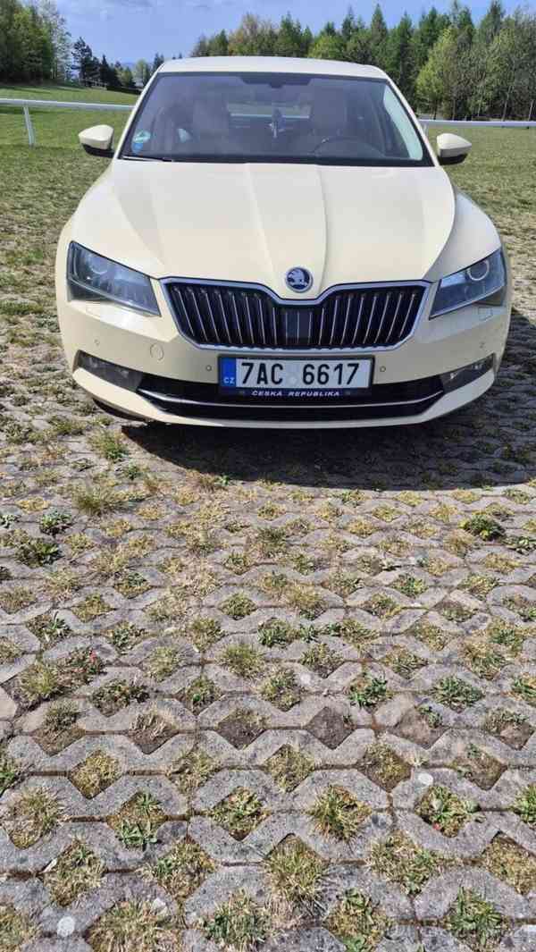 Škoda Superb 2,0 - foto 16