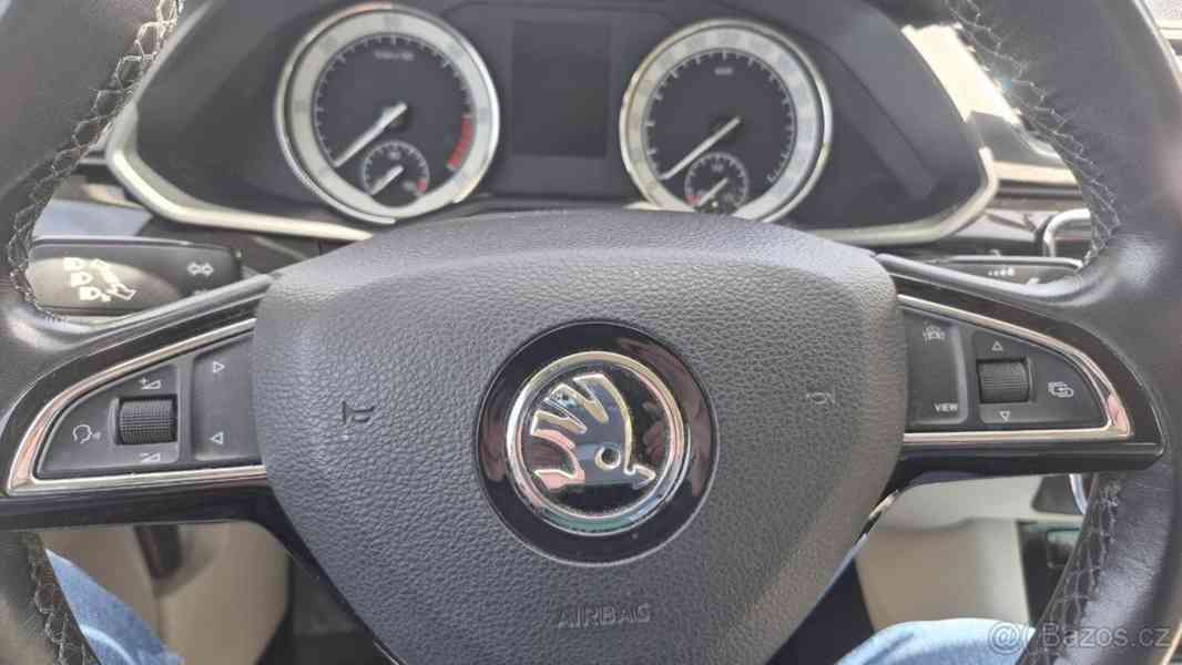 Škoda Superb 2,0 - foto 11