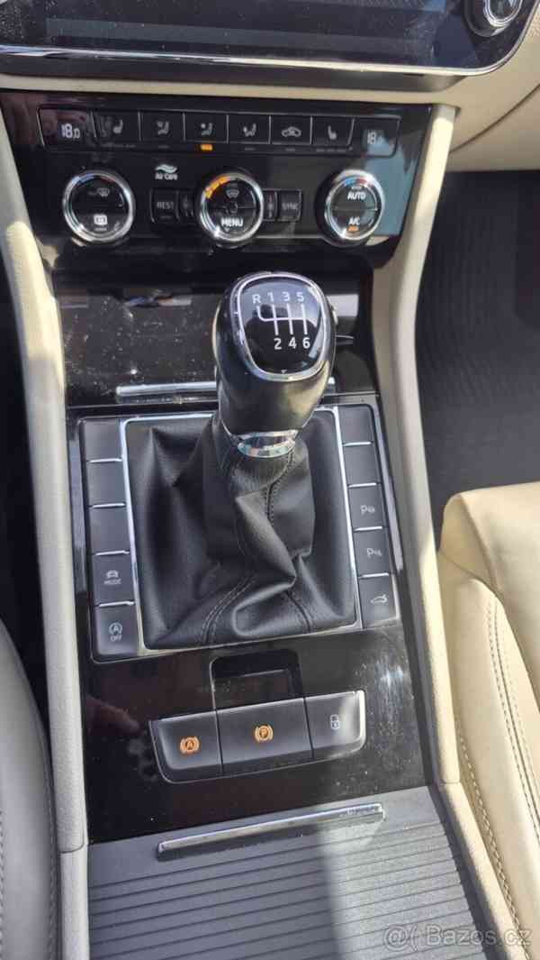 Škoda Superb 2,0 - foto 20
