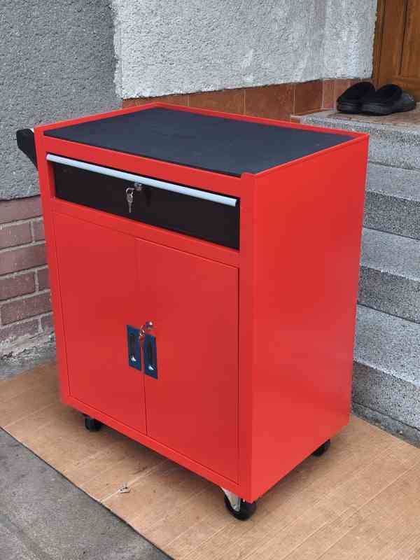 Prodám NEPOUŽITOU Mobilní skříňka na nářadí se skříňkou a zá - foto 2