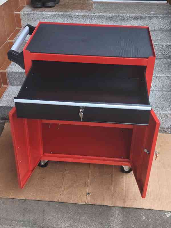 Prodám NEPOUŽITOU Mobilní skříňka na nářadí se skříňkou a zá - foto 4