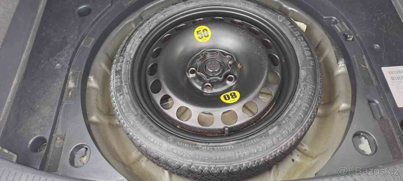 Volkswagen Touran 1,6   tdi dsg - foto 11