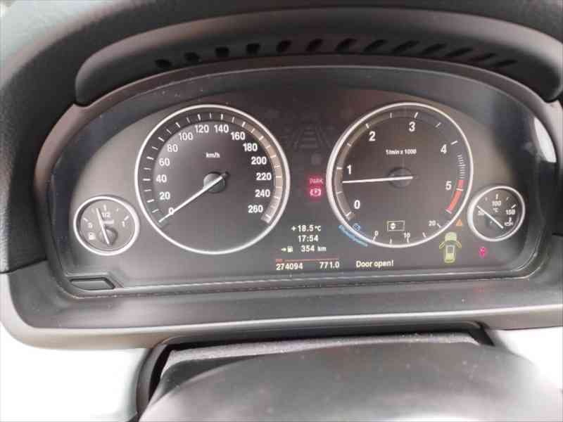 BMW Řada 5 3,0 - foto 7