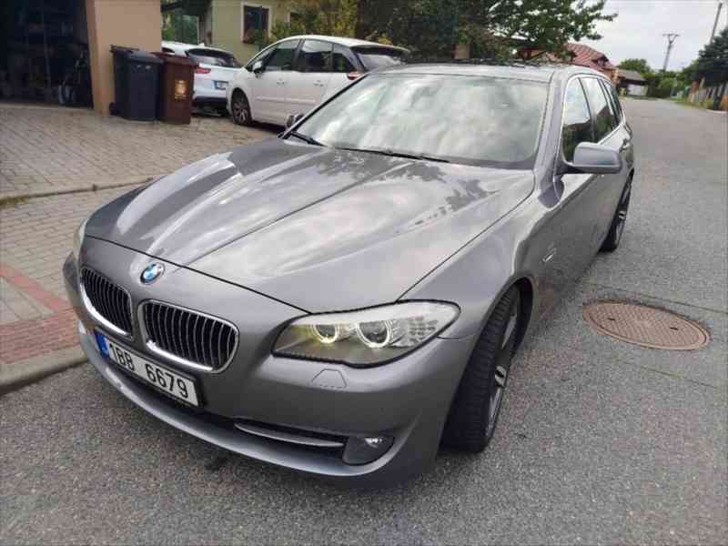 BMW Řada 5 3,0 - foto 12