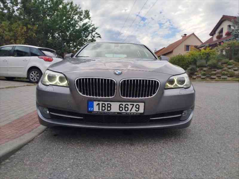 BMW Řada 5 3,0 - foto 18