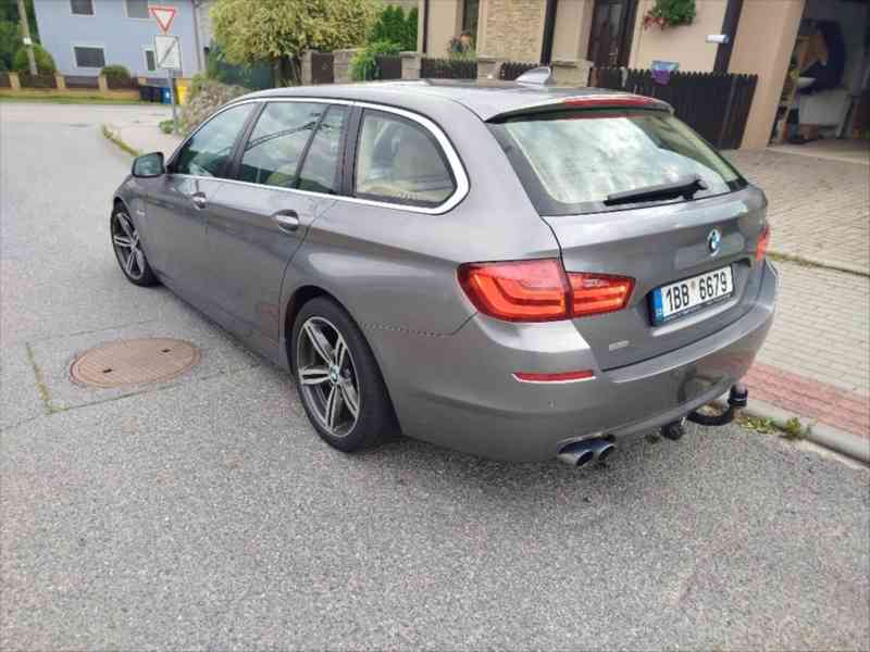 BMW Řada 5 3,0 - foto 16