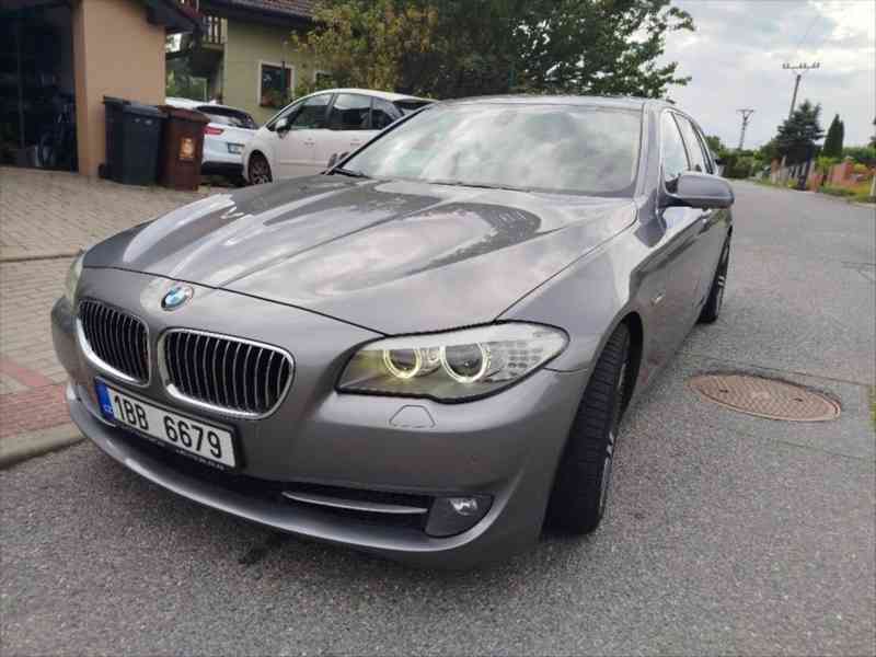 BMW Řada 5 3,0 - foto 14