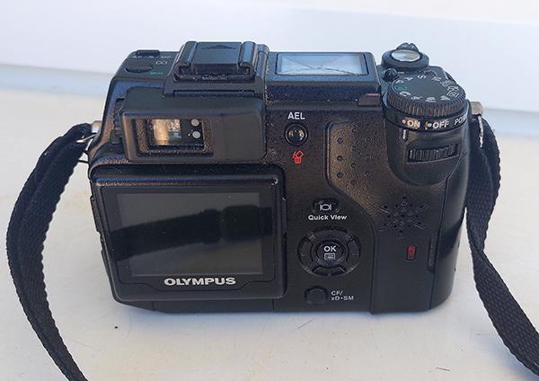 Digitální fotoaparát Olympus C5050 - foto 4